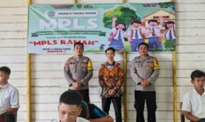 Polisi Beri Penyuluhan Bahaya Narkoba dan Kenakalan Remaja di MPLS SMA Negeri 4 Tanah Siang