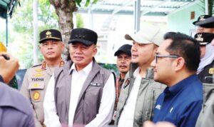 Gubenur Bersama Ketua KPU, Komisi II DPR, Bawaslu dan Pimpinan Forkopimda Tinjau TPS, Bersyukur Kondisi Banjarbaru Aman dan Damai