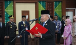 Gubernur Muhidin Lantik Sekdaprov dan Rotasi Pimpinan Tinggi Pratama, Teguhkan Integritas