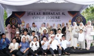 Idul Fitri Hari ke-3, Pj. Sekdaprov Kalsel dan Istri Gelar Halalbihalal dan Open House