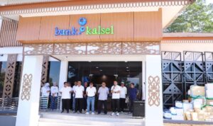 Jalan Sehat Sinergi Pemprov dan Bank Kalsel di Kantor Baru Cabang Pembantu