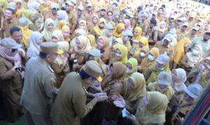 Kebersamaan dan Keceriaan Gubernur, Wagub dan Pj. Sekdaprov Bersama ASN Pemprov Kalsel, Buktikan Keakraban Jalankan Pemerintah