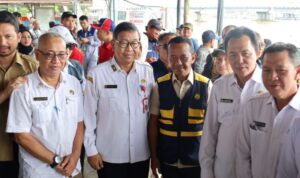 Kunjungi SPBU Nelayan dan PLN, Menteri ESDM Pastikan Ketersediaan BBM Aman dan Pasokan Listrik Terjaga