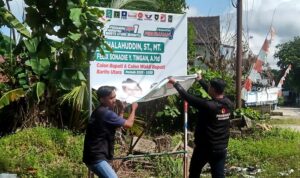 Bawaslu Barut Bersama Tim Gabungan Tertibkan 157 APK Paslon 01 Selama Masa Tenang