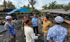 Dinsos Kalsel Salurkan Bantuan Tanggap Darurat Kebakaran di Banjarmasin
