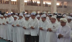 Pemprov Kalsel Gelar Batamat Al-Qur’an dan Salat Hajat Peringati Harjad Ke-75