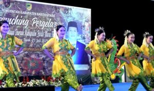 Pj Bupati Barut: Melestarikan Budaya Adalah Tanggung Jawab Bersama dalam Pagelaran Seni Budaya Daerah