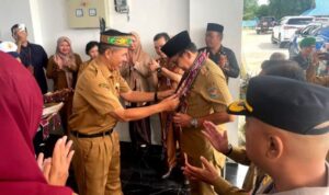Pj Bupati Berikan Motivasi kepada Siswa Baru SMPN 1 Muara Teweh Menyambut Tahun Ajaran Baru
