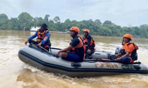 Tim Gabungan BPBD dan Basarnas Teruskan Pencarian Korban Tenggelam di Dua Lokasi Terpisah