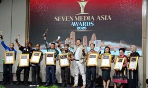 Bupati Batola Raih Visioner Leader Award 2025