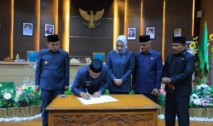 Bupati Batola Teken Kesepakatan APBD dan Fokuskan Pembangunan Berkelanjutan