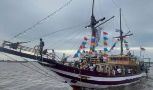 Ambapers Catat 5.000 Wisatawan Naik Kapal Pinisi Pusaka Indonesia