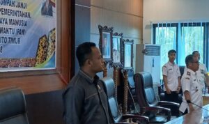 Ketua DPRD Bartim Dorong Staf Ahli Bupati dan Kades PAW Banyu Landas Jadi Teladan dan Penggerak Perubahan
