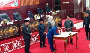 DPRD Murung Raya Gelar Paripurna, Sahkan Persetujuan Bersama APBD Perubahan 2025