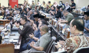 Wagub Kalsel Paparkan Penjelasan Gubernur soal 3 Raperda Strategis
