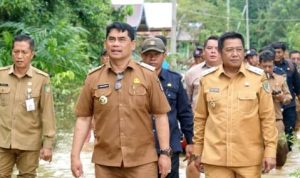 Bupati-Wabup Tinjau Banjir Sei Rahayu, Siapkan Penanganan Jangka Panjang