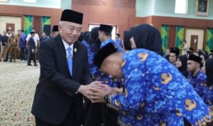 Gubernur Kalsel Lantik 164 PPPK dan Serahkan SK CPNS IPDN