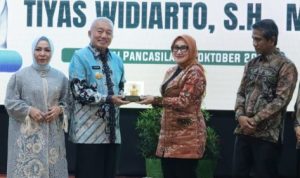 Gubernur Muhidin Apresiasi dan Sampaikan Harapan di Pisah Sambut Kajati