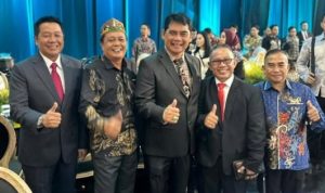 Shalahuddin-Felix Hadiri Resepsi Pernikahan Putra Gubernur Kalteng