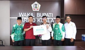 Wabup Herman Susilo Lepas Dua Putra-Putri Batola ke Al Azhar Kairo