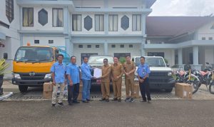 Bupati Serahkan Bantuan Sarana Prasarana Operasional Perumda Danum Pomolum