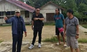 Ketua DPRD Murung Raya Tinjau Lapangan Voli di Desa Muwun