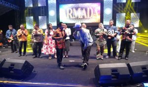 Band Armada Pukau Ribuan Warga Murung Raya di Malam Pergantian Tahun 2025–2026
