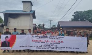 Ketua DPRD Murung Raya Serap Aspirasi Warga Desa Batu Tuhup Saat Reses Perseorangan