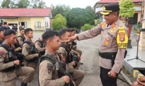 Kapolres Murung Raya Pimpin Upacara Penyambutan 14 Bintara Brimob di Mapolres