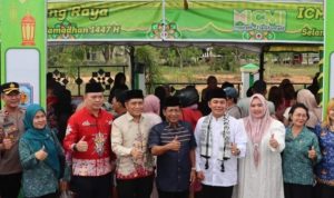 Dina Maulidah Hadiri Pembukaan Pasar Ramadan 1447 H di Puruk Cahu