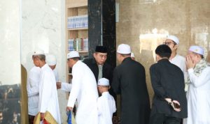 Wabup Sholat Id bersama Warga Handil Bakti