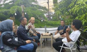 Menyerap Inspirasi di Rooftop Kala Senja bersama Secangkir Kopi