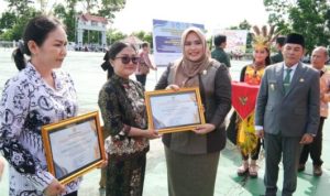 DPRD Murung Raya Apresiasi Guru Berprestasi pada Peringatan Hardiknas 2026