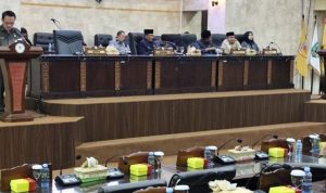 DPRD Kalsel Sahkan Raperda Penanaman Modal Jadi Perda