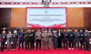 Wabup Rahmanto Serahkan Raperda Pertanggungjawaban APBD Murung Raya 2025 ke DPRD