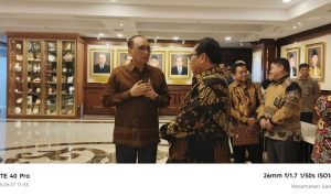 Meniti Jalan Damai di Luar Sidang