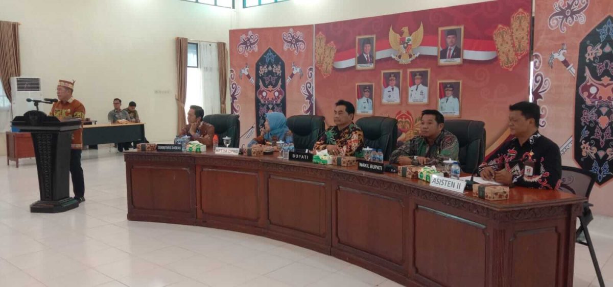 Bupati Barut Buka Konsultasi Publik Pelebaran Jalan Dalam Kota