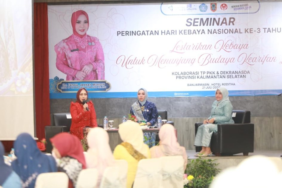 Hari Kebaya Nasional Fathul Jannah Ajak Lestarikan Wastra Sasirangan