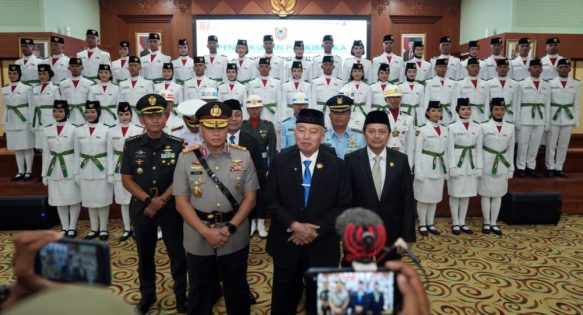 Muhidin Kukuhkan 44 Paskibraka Provinsi Kalsel 2026