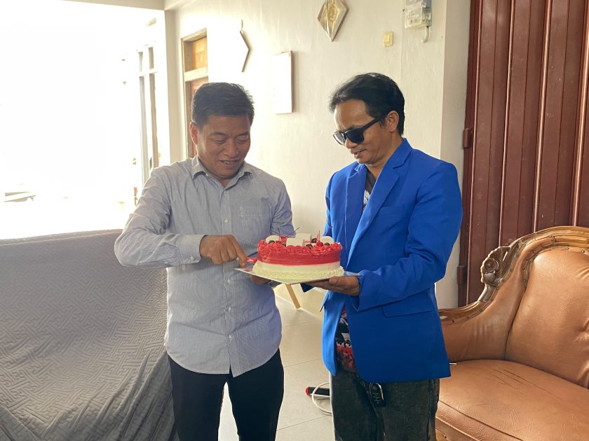 Ketua DPRD Murung Raya Dapat Kejutan Ulang Tahun ke-54 dari Insan Pers