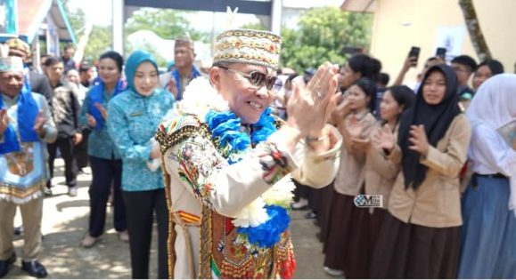 Gubernur Kalteng Bersama Bupati Heriyus Tinjau SMKN 1 Murung