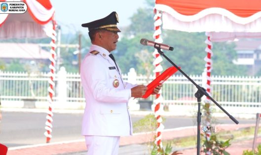 Bupati Heriyus Pimpin Upacara HUT ke-81 RI di Murung Raya