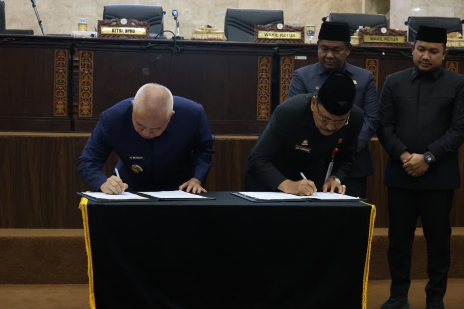 DPRD Kalsel dan Gubernur Sepakati Raperda Perubahan APBD 2026