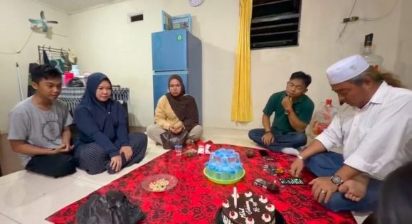 Anita Menemukan Makna Baru dalam Menulis Feature